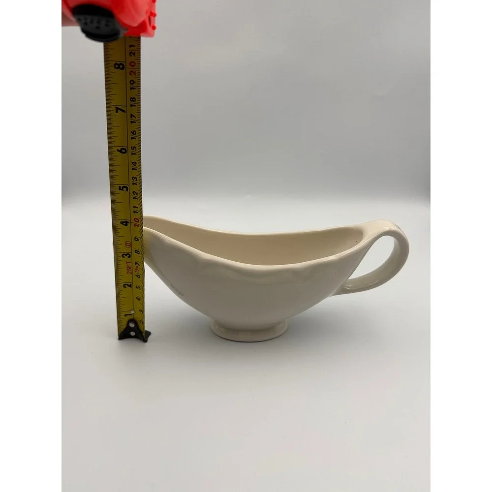 Vintage HLC USA Homer Laughlin Ivory Ceramic Gravy Boat Scalloped Rim Pedestal